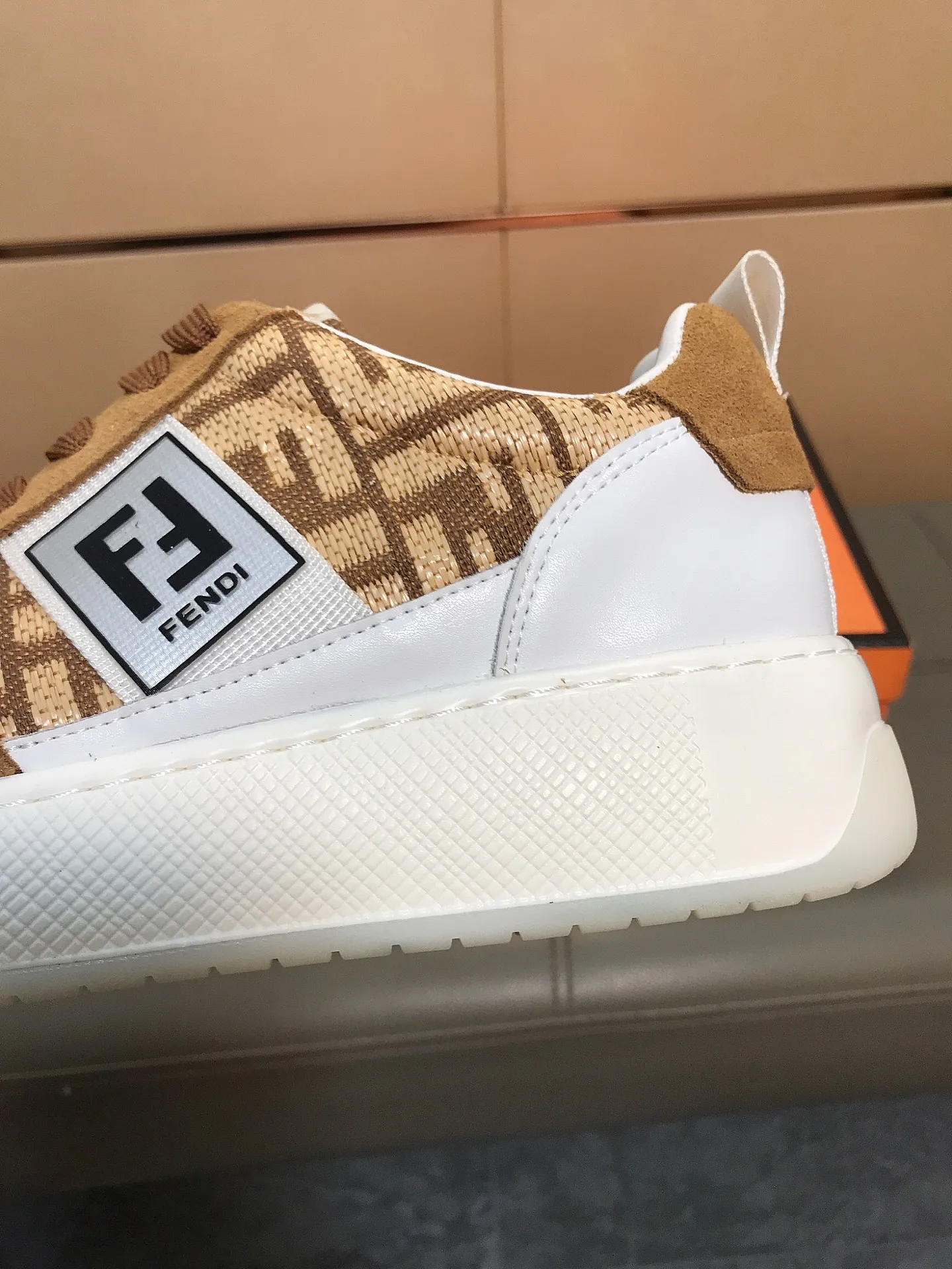Ex-factory price 420 🔆🔆👉Fendi [Fendi] Men's new low-cut casual shoes are on the market🔥The shoe body is made of brand-specific printed fabric nubuck leather, with sheepskin lining for feet, breathable and does not cover the feet! Fashionable casual shoes 🙈Outsole is ultra-light, non-slip and wear-resistant👣 Standard size 38-44
